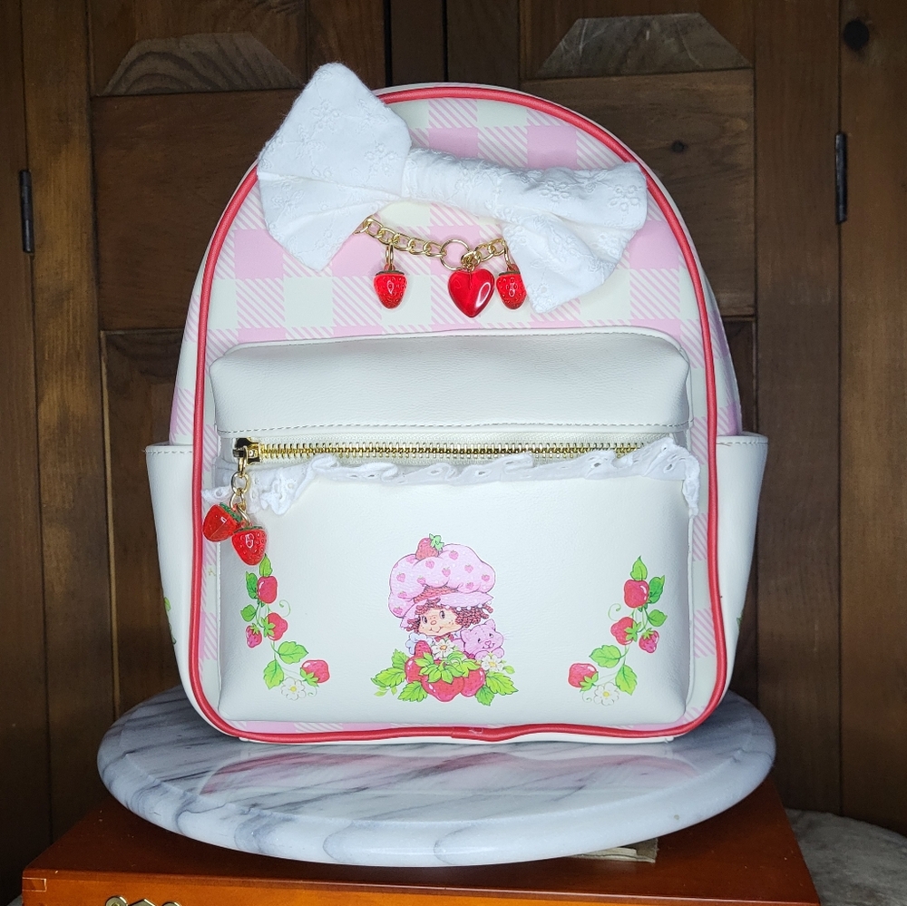 NWT Bioworld Strawberry Shortcake Backpack - Picture 4 of 14
